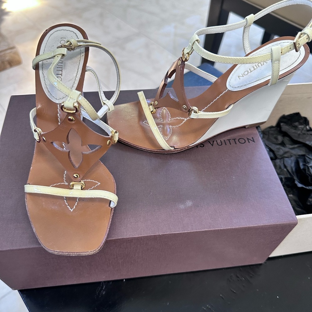 Louis Vuitton shoes, size 35